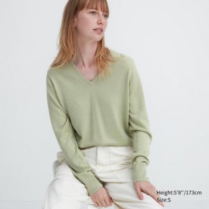 Uniqlo Merino V Neck Women Jumper Green US | RWJO-61352