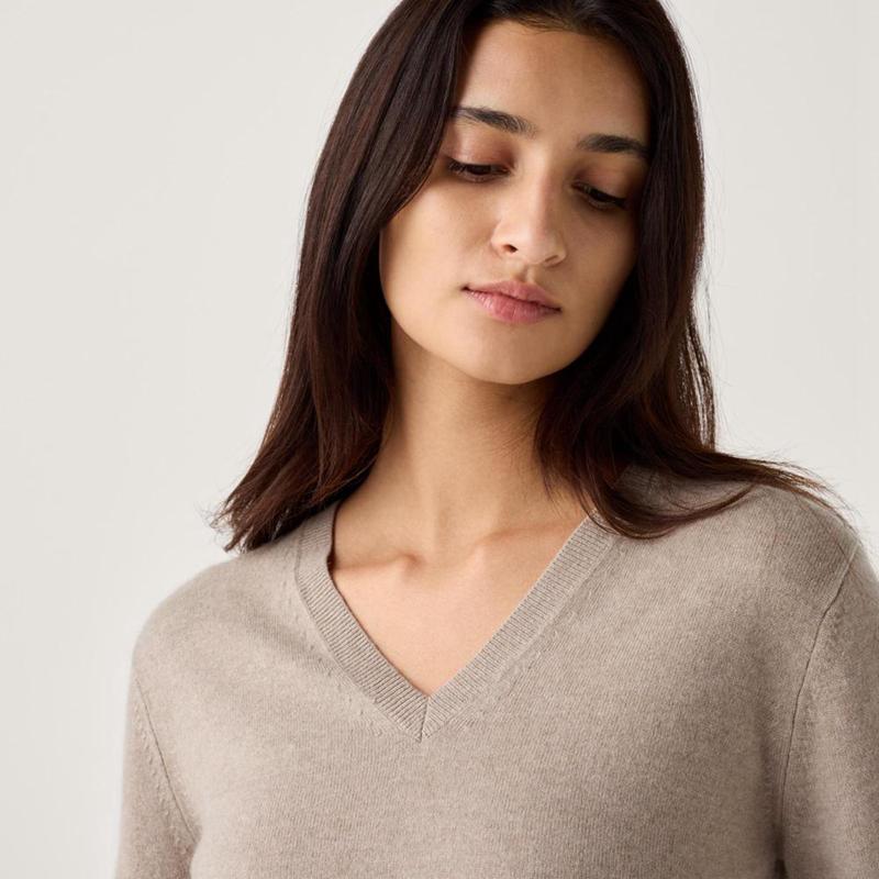 Uniqlo Cashmere V Neck Women Jumper Beige  US |  GCOX-61732