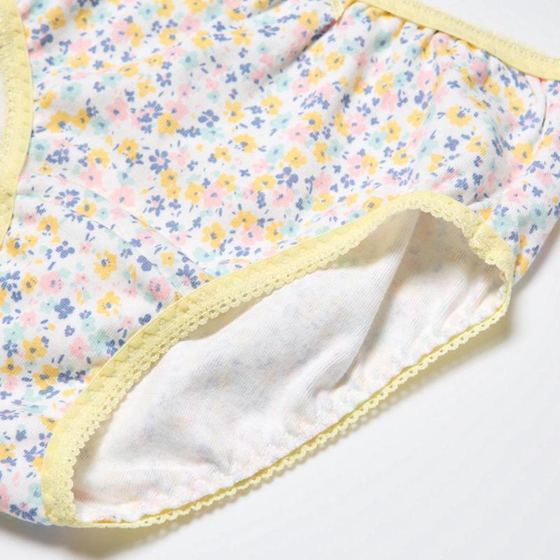 Uniqlo Girls Cotton (Flowers, 3 Pairs) Kids' Briefs Off White  US |  BALU-20183