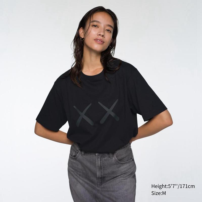 Uniqlo KAWS + Warhol UT Graphic Women T-Shirts Black  US |  YWJB-53167