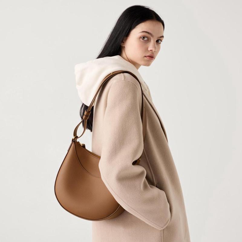 Uniqlo One Handle Women Bag Brown  US |  RJDP-68579