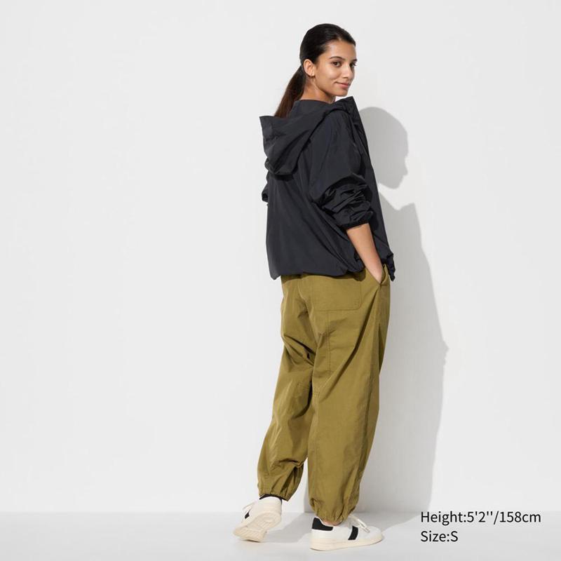 Uniqlo Parachute (Short) Women Trousers Black  US |  PZBO-34291